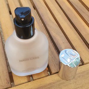 Haus Labs 220 Light Medium Warm Foundation